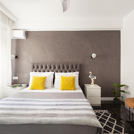 Seaside Apartment By Flisvos Marina Atene Esterno foto