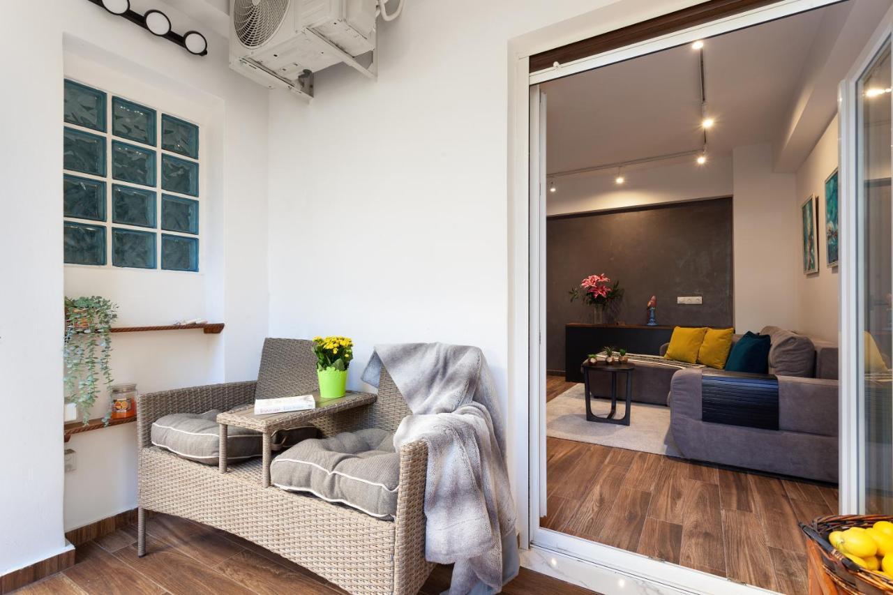 Seaside Apartment By Flisvos Marina Atene Esterno foto